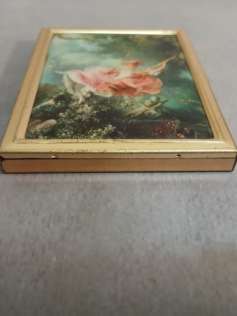 Vintage "The Swing" Gold Tone Metal Card or Photo Compact - Picture 5 of 9